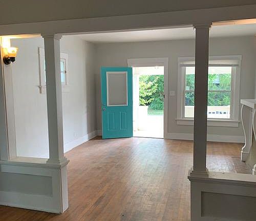 4th image of 209 Fountain Ave #1