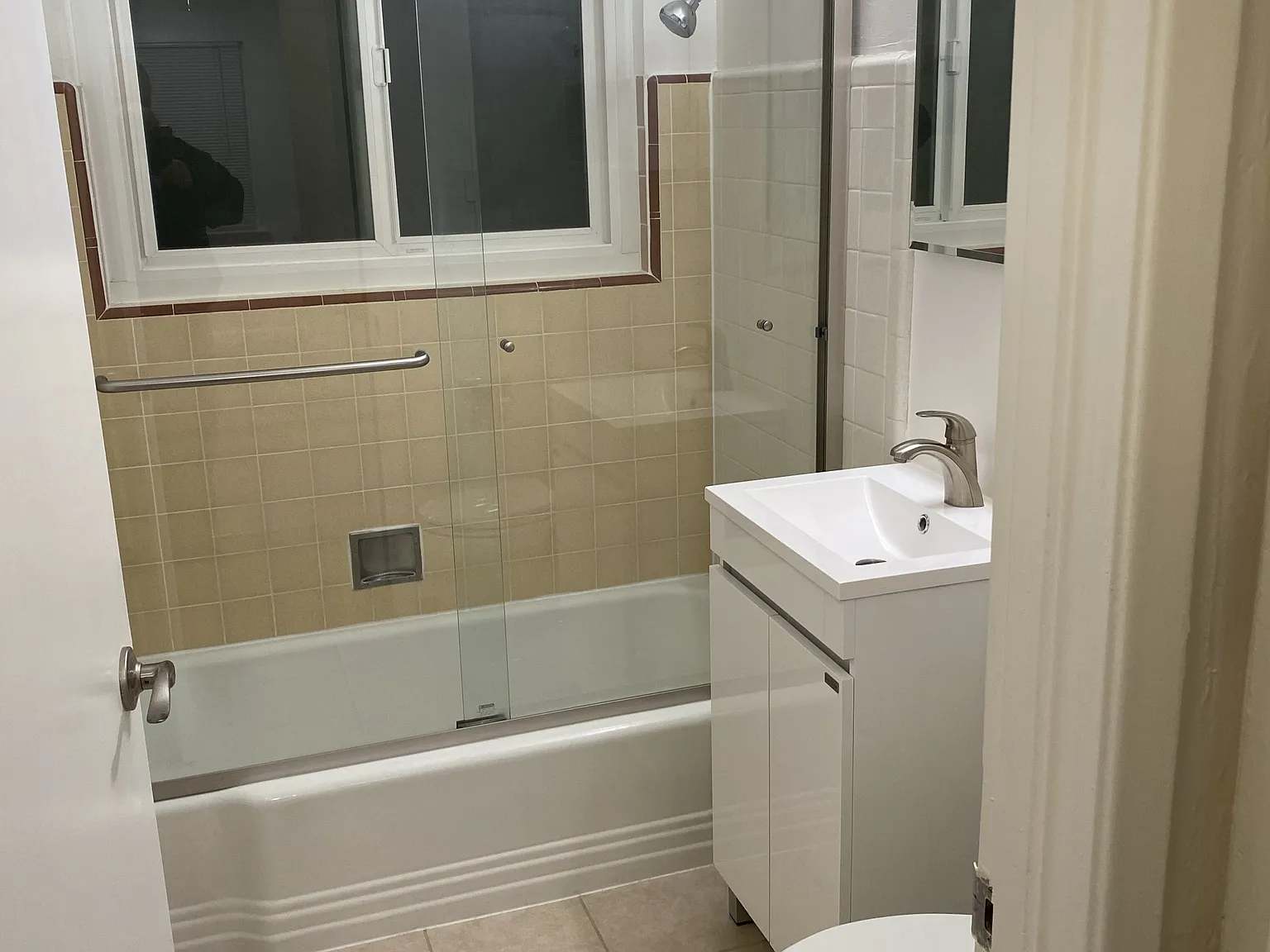 205 Avery Ln — Photo 4