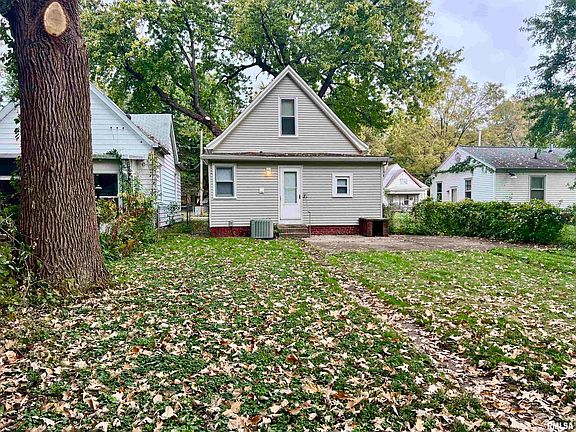 15th image of 721 Alexander Ave