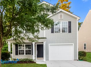 4320 Houldsworth Dr, Charlotte, NC 28213