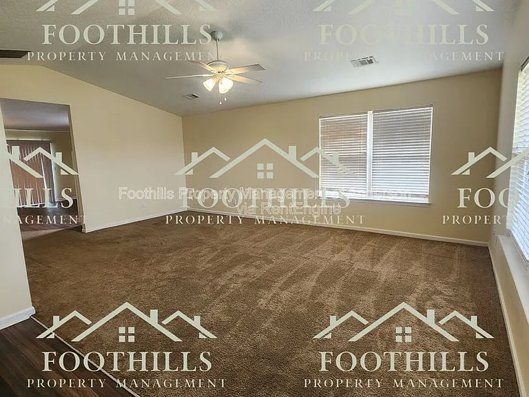 131 Veranda Cir — Photo 3