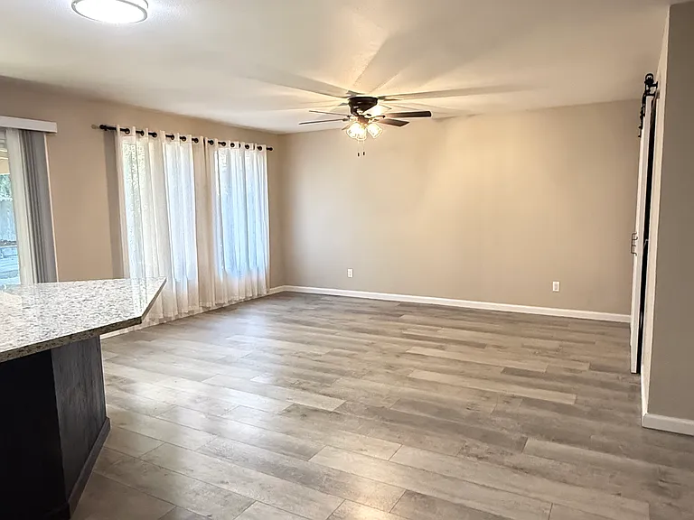 2908 Rimrock Ct — Photo 2