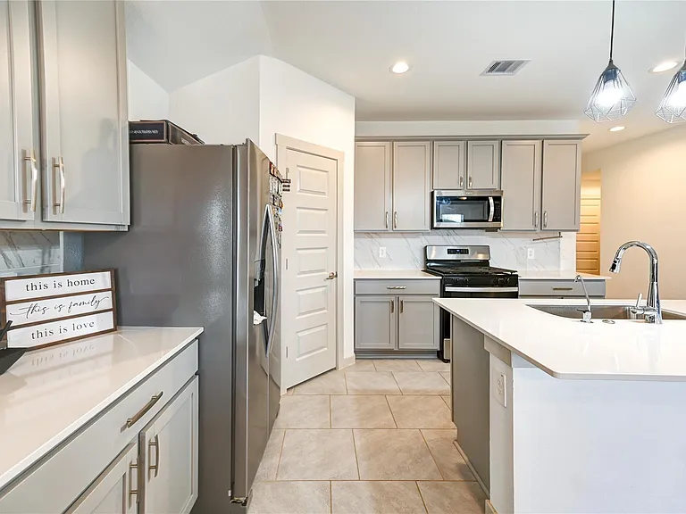 29919 Reagans Ranch Dr — Photo 17