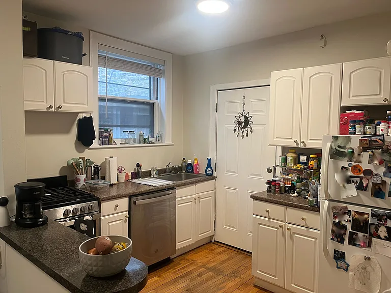2131 W Giddings St #2B — Photo 7