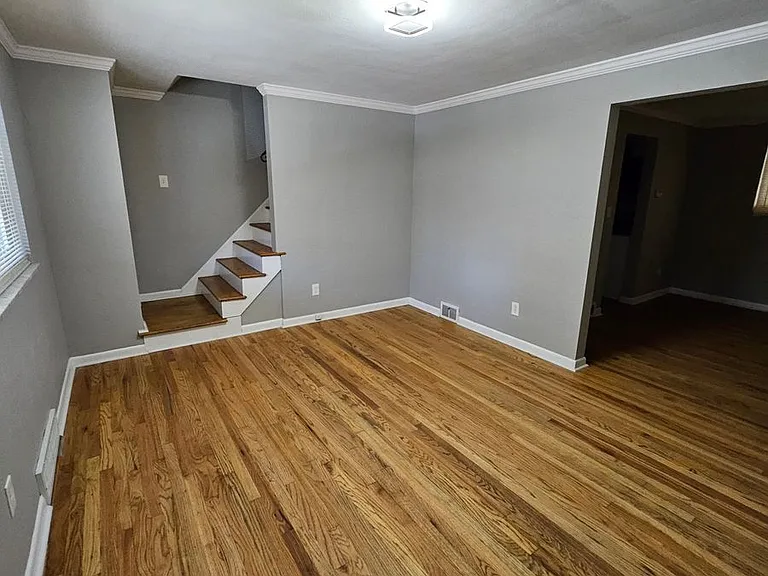 2273 Pauline Ave — Photo 5