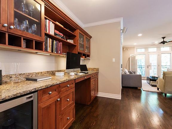 5th image of 5526 N Winthrop Ave Unit 3S
