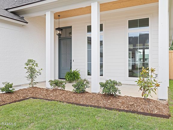 3rd image of 107 Harvest Creek Ln