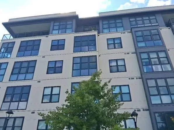 800 Embassy Dr APT 531, Austin, TX 78702