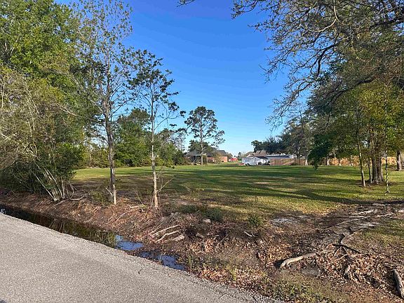 4th image of Pine Hill Rd