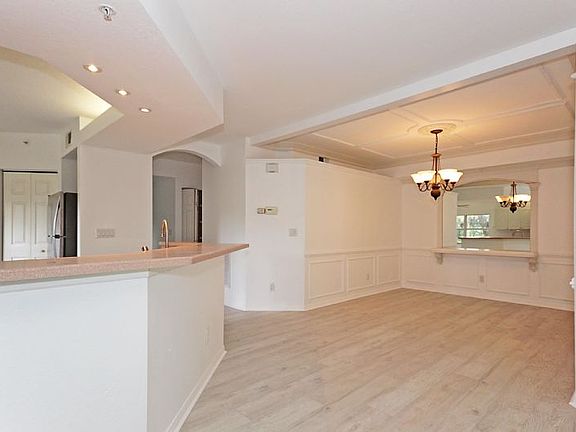 5th image of 6939 Rain Lily Ct APT 104
