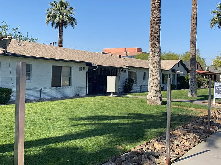 743 E Coronado Rd — Photo 6