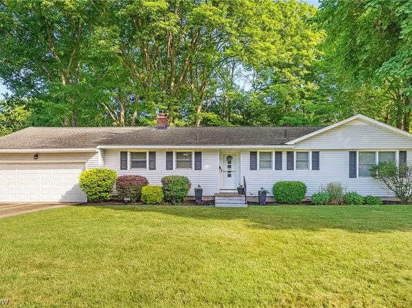 2315 Burnham Rd, Akron, OH 44333