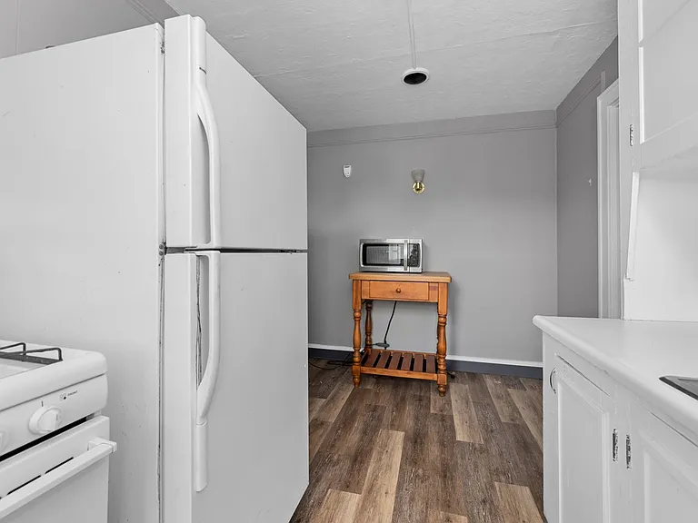 Colvin View Apartments — Photo 59