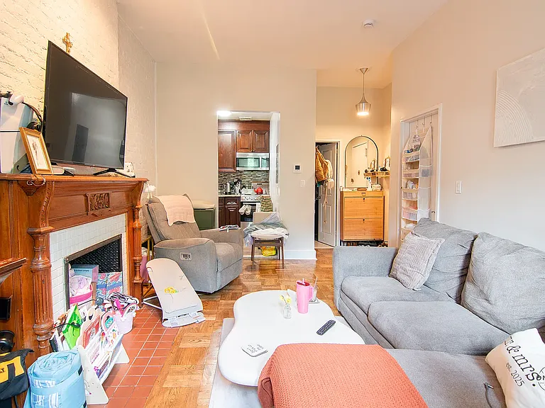 131 W 80th St #3B — Photo 2