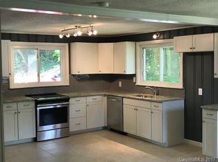 1004 Dakota St, Kannapolis, NC 28083