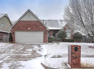 1013 N Yellowood Ave, Broken Arrow, OK 74012