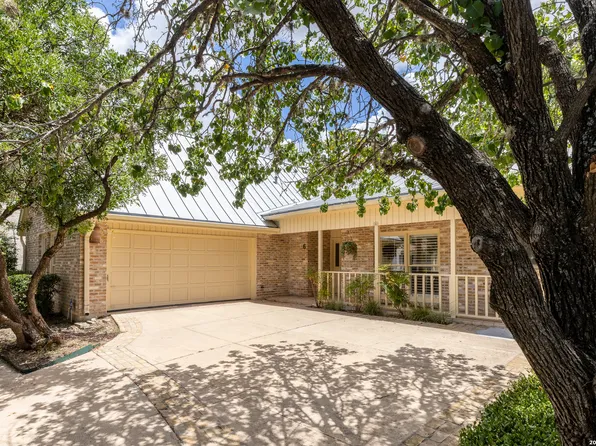 6 Cottesmore Ct, San Antonio, TX 78218
