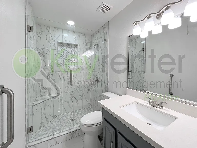 415 N 17th St — Photo 17