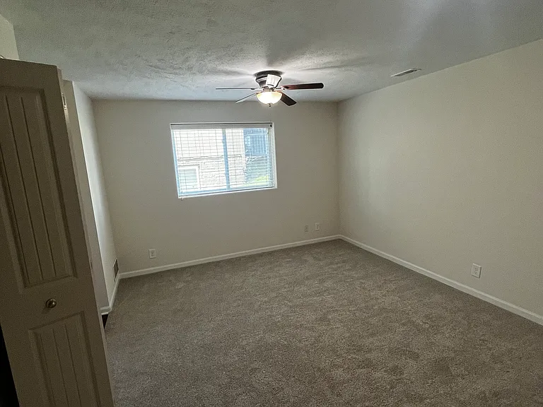 16210 Camden Ave — Photo 8