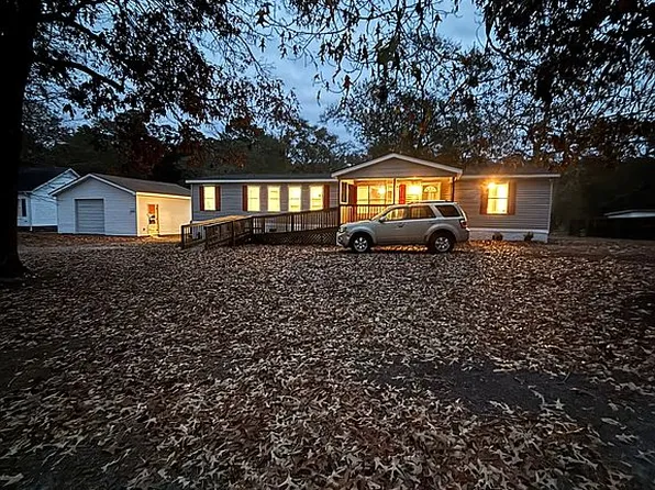 2070 Helmsman Dr SW, Supply, NC 28462