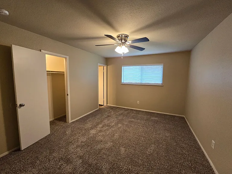8414 Cambridge Rd #C04 — Photo 21