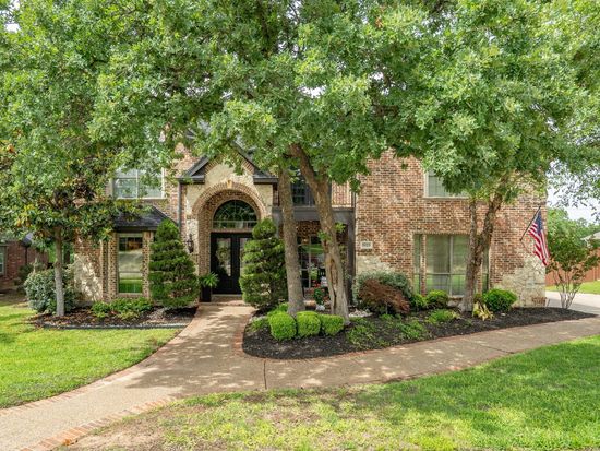 5525 Yellow Birch Dr, Fort Worth, TX 76244
