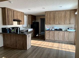 15 Aquarius Dr, Gray Court, SC 29645