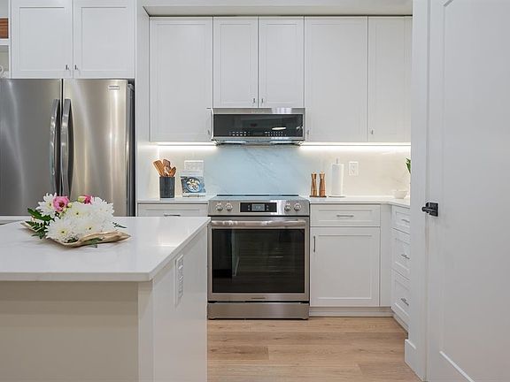 5th image of 46187 Thomas Rd #506