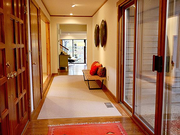 4th image of 568 Yaronia Dr
