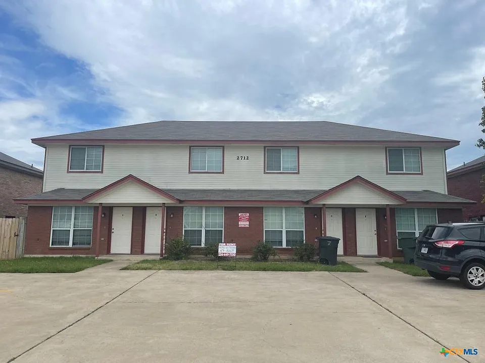 2712 Vernice Loop #C