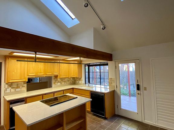 5th image of 7075 Warbler Way