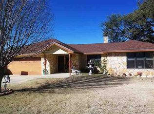 1504 E Johnson St, Burnet, TX 78611