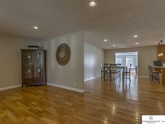 5th image of 12311 Seward St