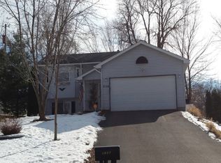 2134 Hoyt Ave E, Saint Paul, MN 55119