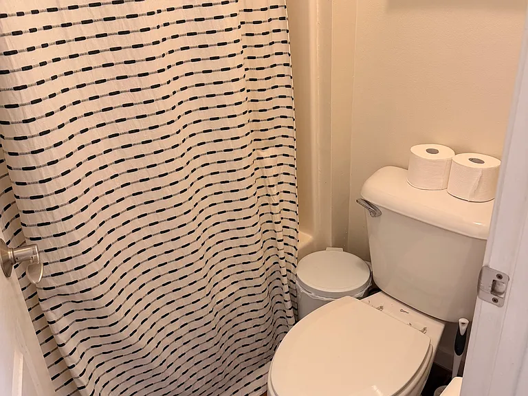 1517 Laurel Ave #207 — Photo 7