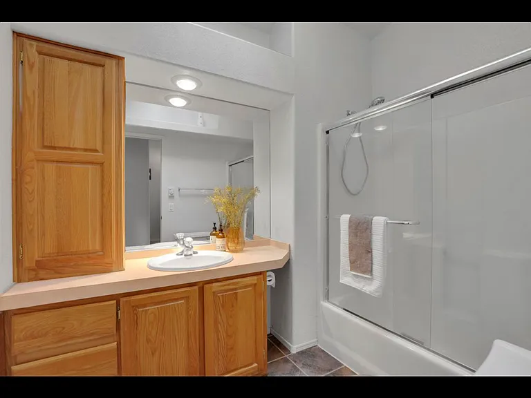 221 Harworth Rd — Photo 6