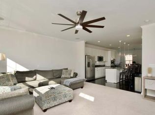 7812 Crescent Park Dr, Gainesville, VA 20155