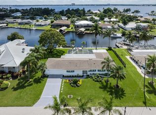 5333 Malibu Ct, Cape Coral, FL 33904