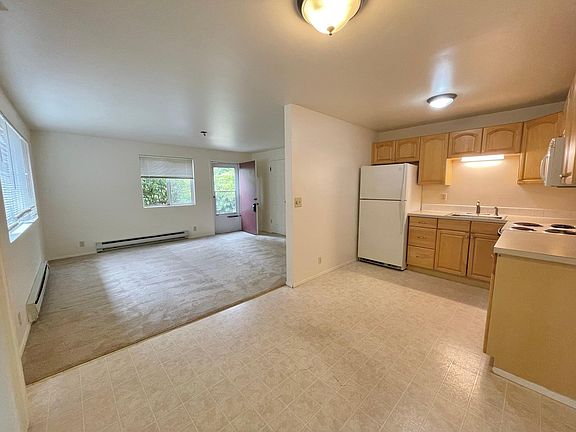 5th image of 164 2nd Pl NW