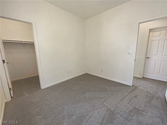 5th image of 10226 Glacier Pool St