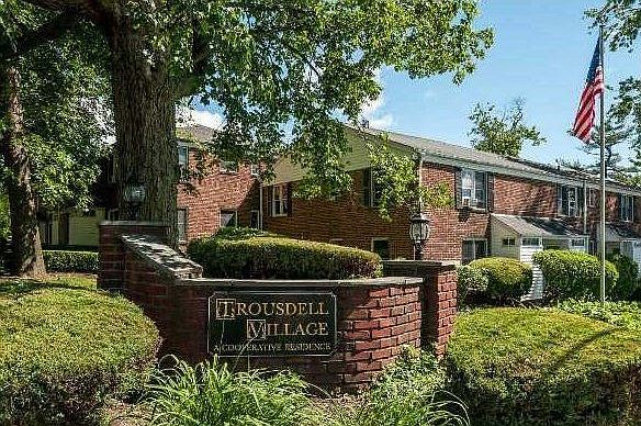 1st image of 28 Glen Keith Rd APT U