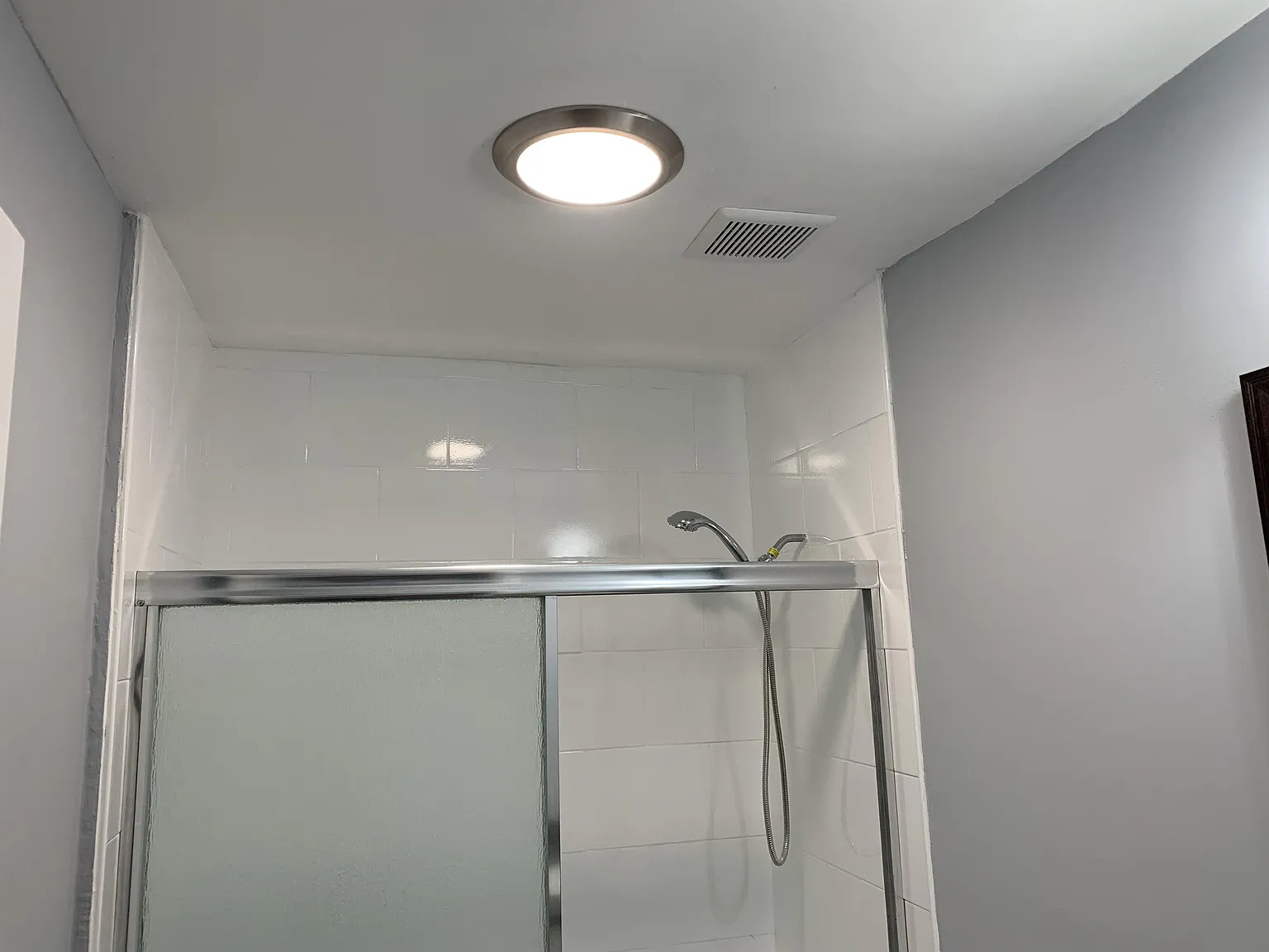 627 N Alexandria Ave - 3 — Photo 3
