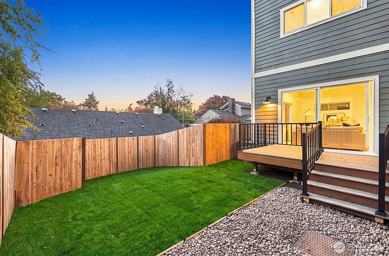 5th image of 5812 57th Avenue NE