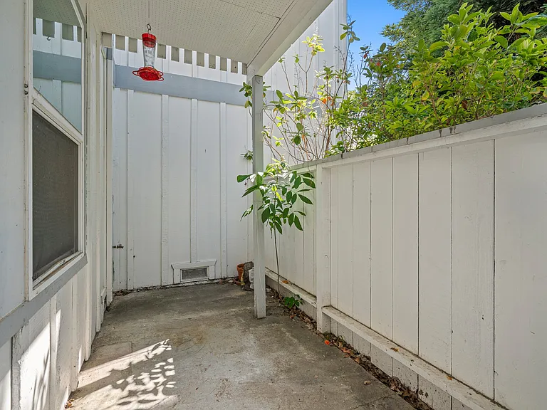 655 Reseda Dr #2 — Photo 14