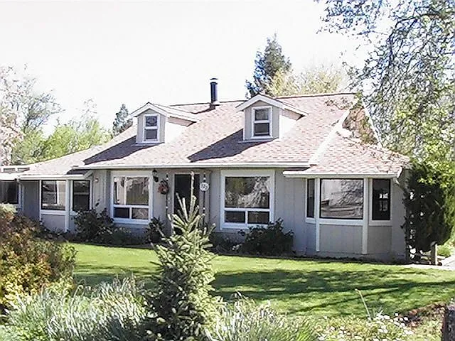 322 Crystal Lake Way photo 1