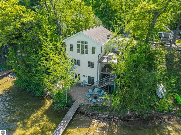 4333 Lake Ave, Interlochen, MI 49643