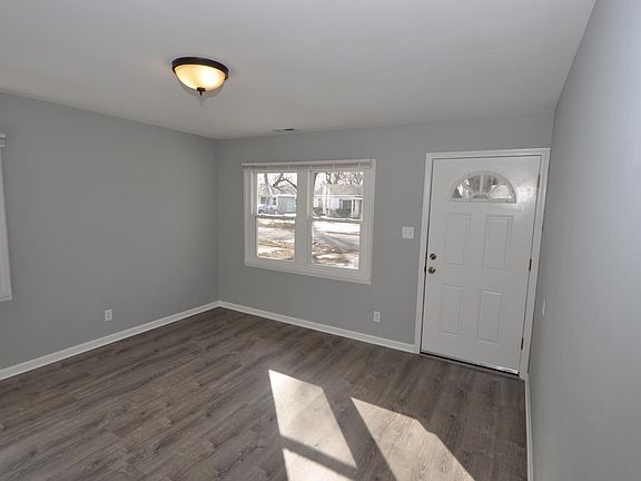 LIVING ROOM - Beautiful Luxury Vinyl Plank Floors in every room!! Call Randy at 708.966.9637