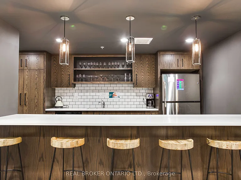 53 Arthur St S #802 — Photo 23