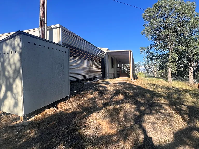 16075 Jellys Ferry Rd — Photo 19