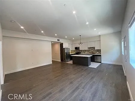 6445 Woodley Ave #101 — Photo 1
